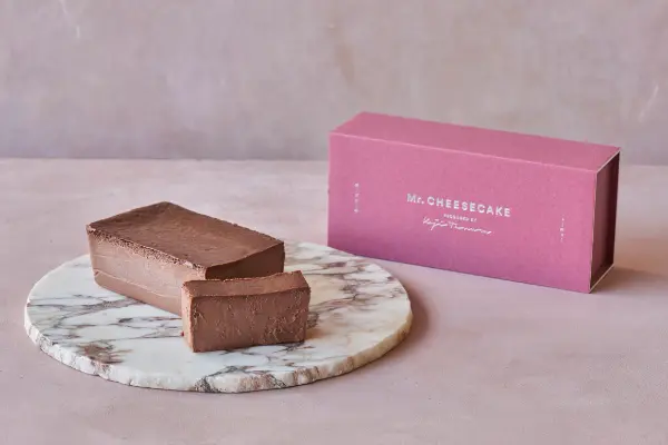 ミスターチーズケーキのバレンタイン限定フレーバー「Mr. CHEESECAKE Chocolat Framboise」とオリジナルBOX