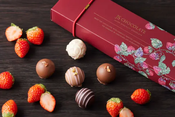 日本のこだわり素材を使ったショコラトリー「ジェイズチョコレート」のバレンタイン限定「苺のトリュフショコラ」