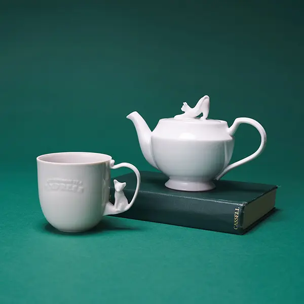 Afternoon Tea LIVINGとCat’s ISSUEのコラボ「マグカップ」と「ティーポット」