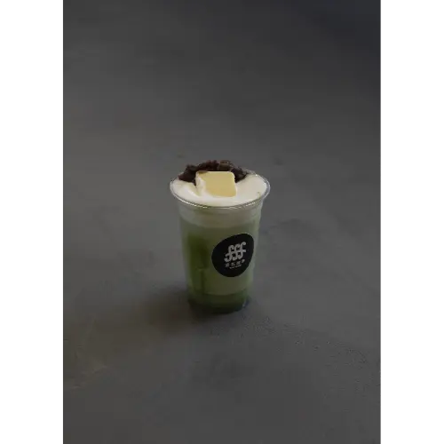 大分・由布院温泉のロースタリー&カフェ「湯布珈琲」で楽しめる抹茶ドリンク「抹茶バターラテ」