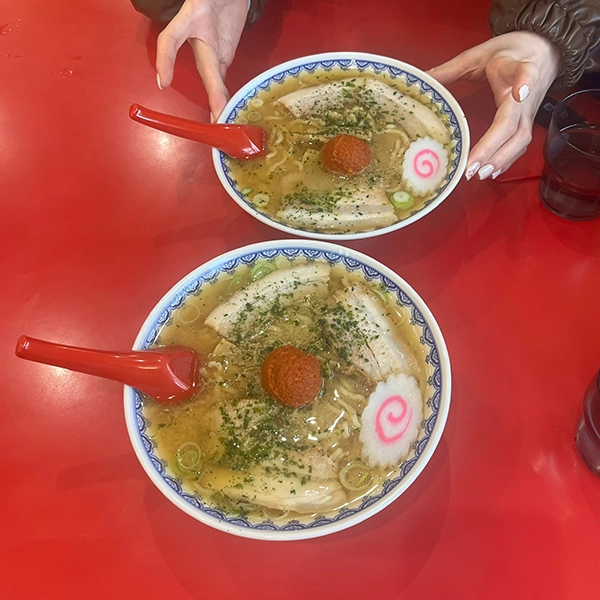 山形県にあるラーメン店「赤湯ラーメン龍上海」の「赤湯からみそラーメン」