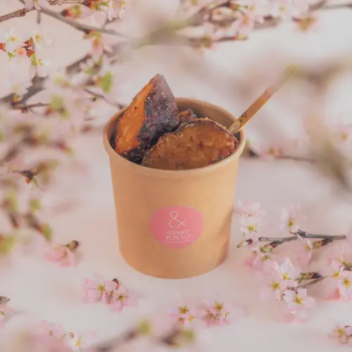 東京・中目黒の熟成蜜芋スイーツ専門カフェ「＆ OIMO TOKYO CAFE」のお花見限定「糖度50度超えのシルクスイートを使った焼き芋天ぷら」