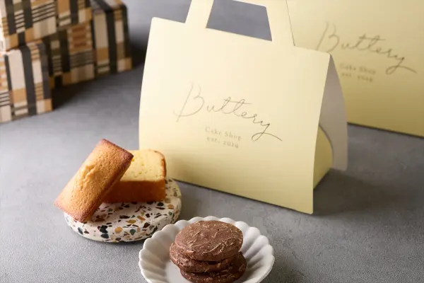 名古屋発・焼き菓子専門店「Buttery」の焼き菓子詰め合わせ「バタリーコフレ」とハンドバッグ型パッケージ