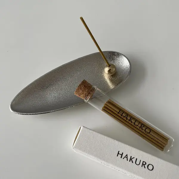 東京生まれのインセンスブランド「HAKURO（ハクロ）」のお香立て「ZEN INCENSE STAND」