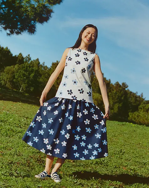 「UNIQLO x Marimekko」の2024年夏の限定コレクション「グラフィックTシャツ（ノースリーブ）」「リネンブレンドスカート」