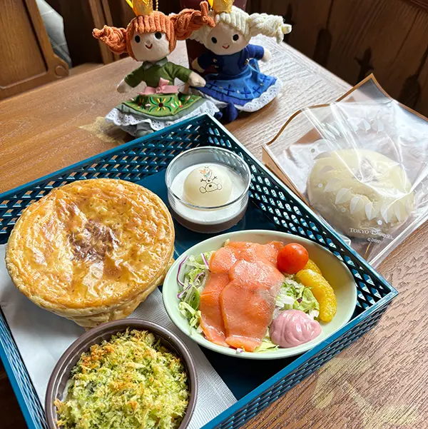 東京ディズニーシー「ファンタジースプリングス」内の『フローズンキングダム』レストランで提供される「アレンデールロイヤルセット（ビーフ）」