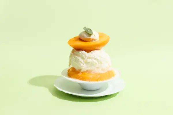 東京・清澄白河のオーガニックティーブランド＆パティスリー「POSH」の夏限定ヴィーガンかき氷、マンゴーを丸ごと1個使った「MANGO」