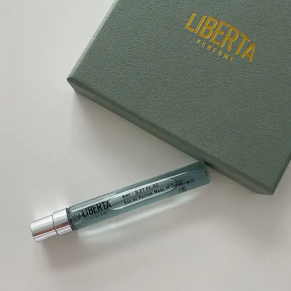 中目黒にフラグシップストアを構える「Liberta Perfume（リベルタパフューム）」の「Liberation Box 8ml×5本セット」に入っている「RAIN BLOSSOM」