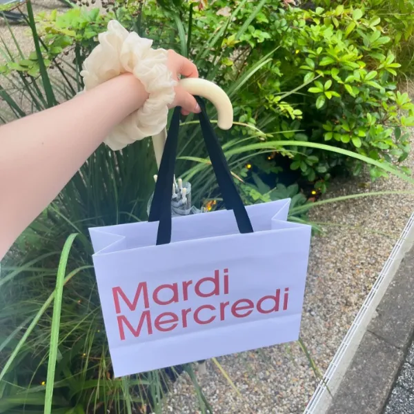 代官山にオープンした「Mardi Mercredi（マルディメクルディ）」の日本旗艦店のショッパー