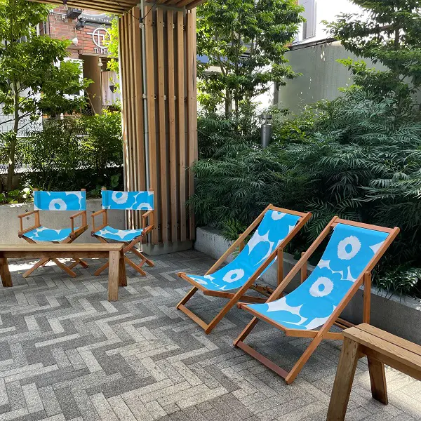 マリメッコとコラボ中のブルーボトルコーヒー 渋谷カフェの外観
