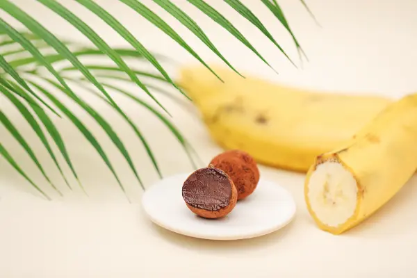 チョコレートブランド「dari K」丸の内オアゾ店のバナナフェアメニュー「バナナトリュフ」