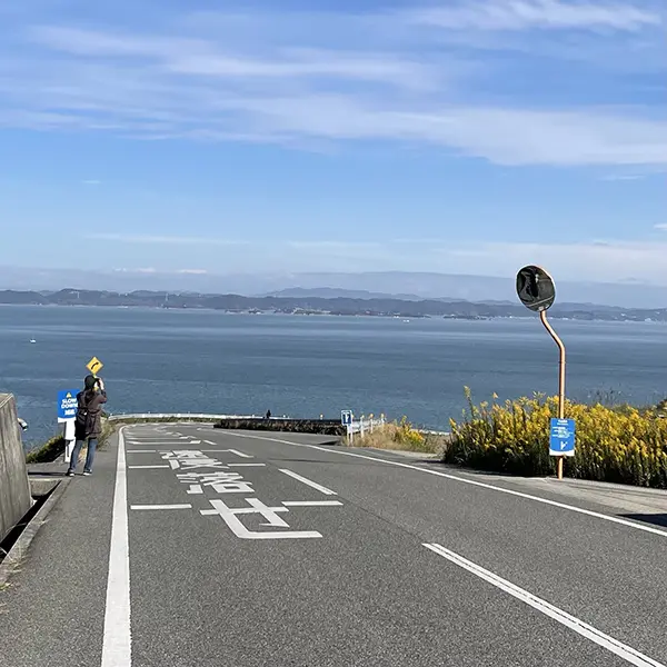 香川・豊島の「豊島美術館」の目の前の景色