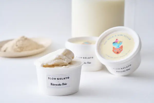 カップケーキとビスケットの店「フェアリーケーキフェア」と熊本のジェラート店「SLOW LABEL」がコラボした「みんなでアイス」シリーズの『こだわりミルク』