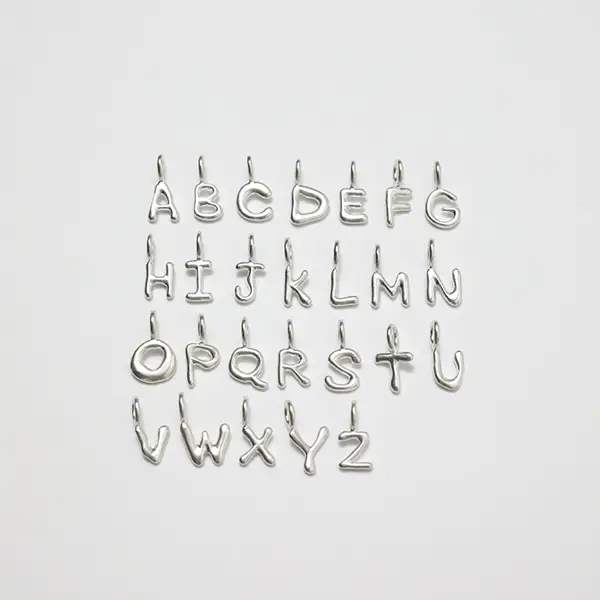 「TEN.」の「Drawing alphabet charm」『silver』