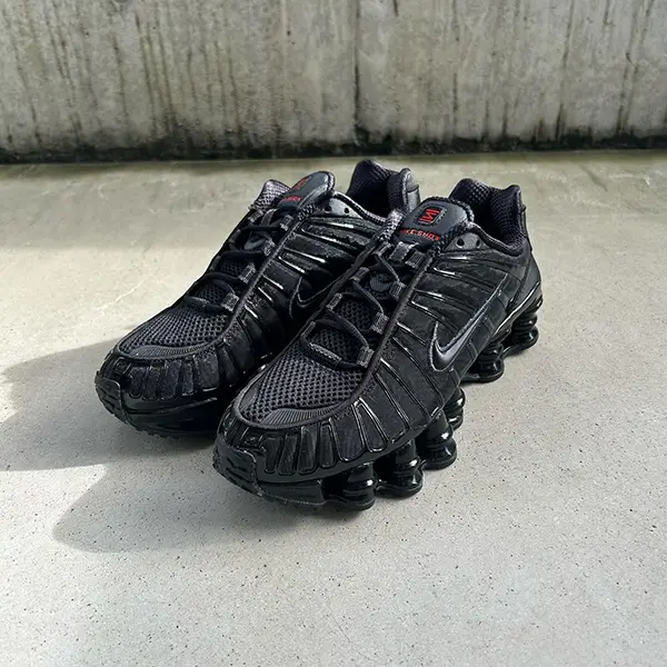 NIKEの「NIKE SHOX」