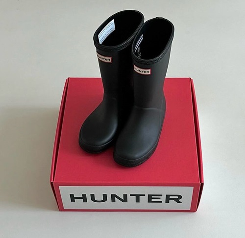 HUNTERのブーツとBOXの置き画