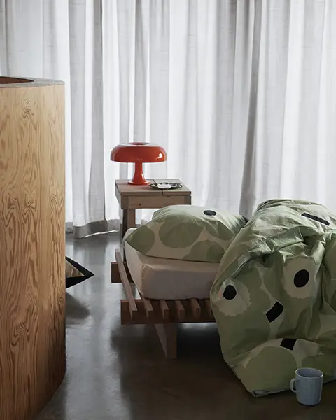 「Marimekko」のアイスグリーンのウニッコ（Unikko）デザインの新作ホームコレクション