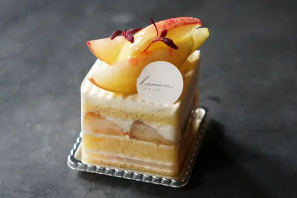 大阪・中崎町のパティスリー＆カフェ「hannoc」のMOMO FESTAで販売される「桃のショートケーキ」