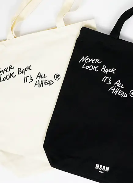 「MSGM NEVER LOOK BACK ステートメントロゴ トートバッグ」