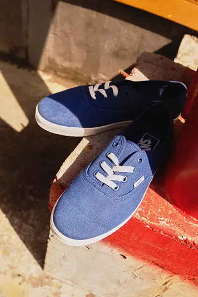 「VANS」の「AUTHENTIC LOWPRO DENIM PACK」