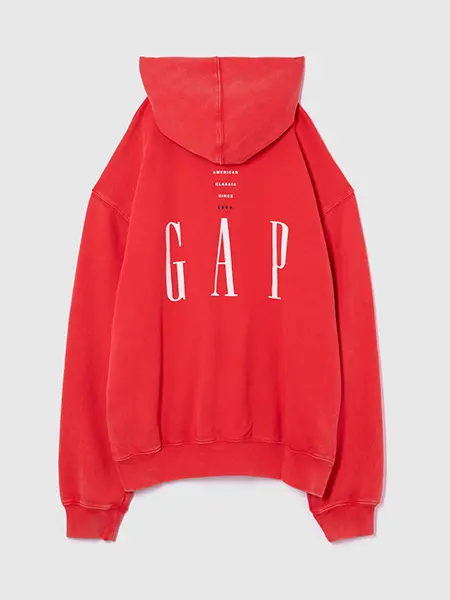 ファッションブランド「Gap（ギャップ）」の「55th GAP ロゴジップアップフーディー」