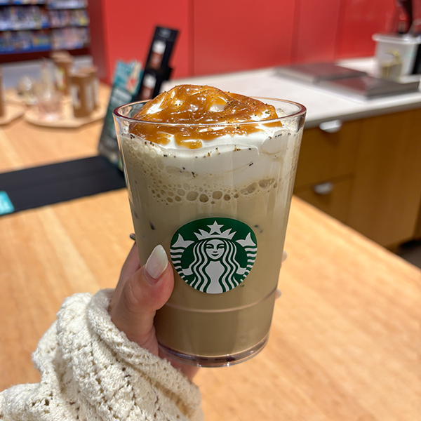 スターバックス ティー ＆ カフェの「和栗と和紅茶のムース ティー ラテ（アイス）」