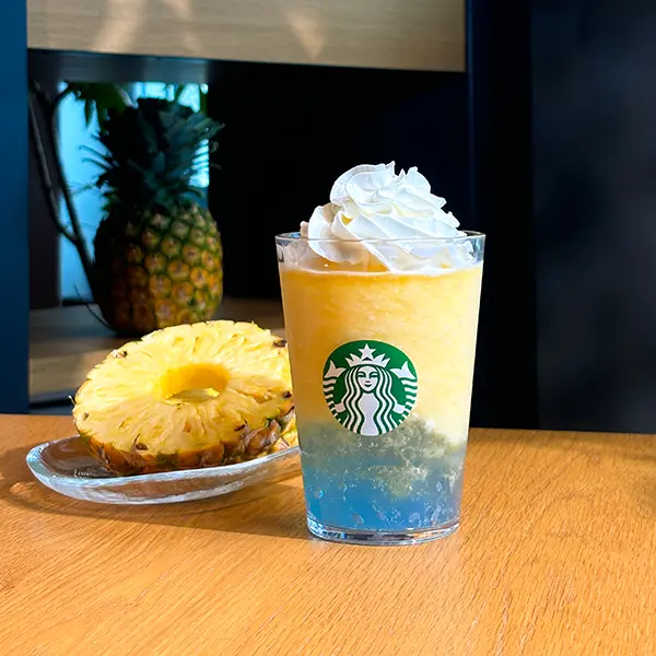 スターバックスの「サンシャイン パイン フラペチーノ」