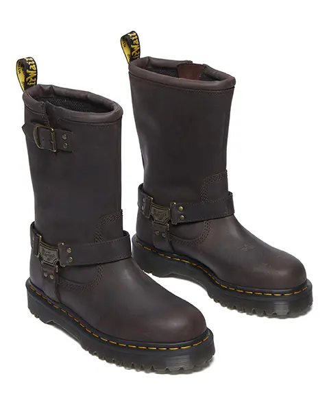 フットウェアブランド・Dr. Martens（ドクターマーチン）の新作ブーツ「Anistone Hi Dark Brown Burnished Waxy Pull Up Wp」