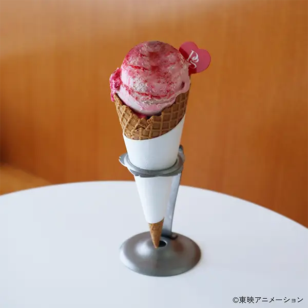 「precure genic × BIG BABY ICE CREAM」コラボレーションダイナーの「ミップルベリーアイス（ストロベリー&ブルーベリー味）」