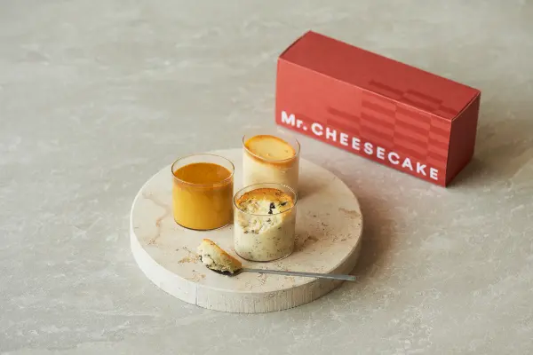 Mr. CHEESECAKE グランスタ東京店で販売されるカップタイプのチーズケーキ「Mr. CHEESECAKE Petit / S」3個入りボックス