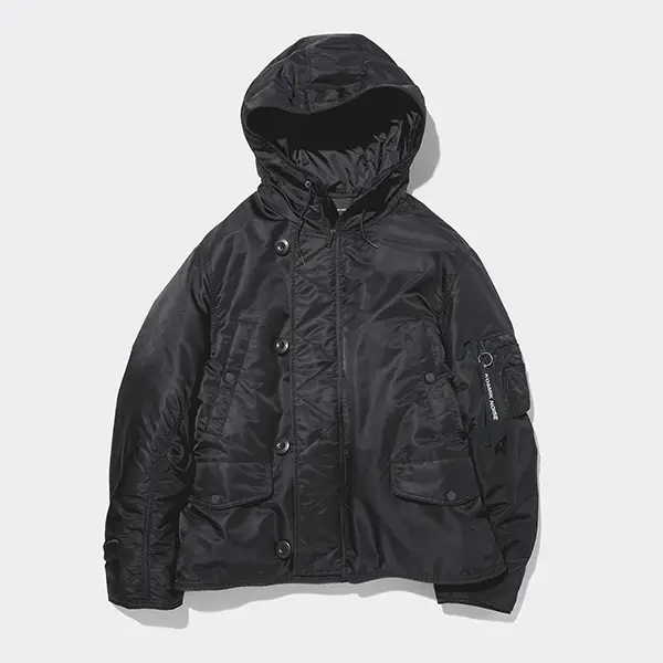 「GU×UNDERCOVER」の「ヒートパデッドコンバーチブルコート UNDERCOVER」