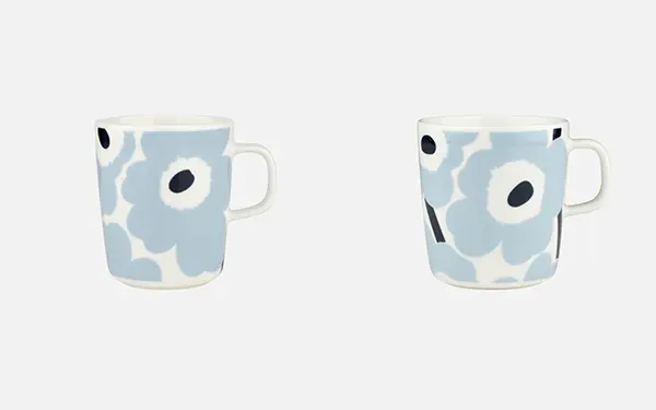 「Marimekko」の「Unikko 2.5dl マグカップ」「Unikko 4dl マグカップ」