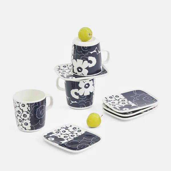 「Marimekko」のウニッコ コラーシ（Unikko Kollaasi／ウニッココラージュ）デザインの新作ホームコレクション