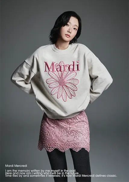 「Mardi Mercredi」の「SWEATSHIRT FLOWERMARDI NEEDLEWORK」