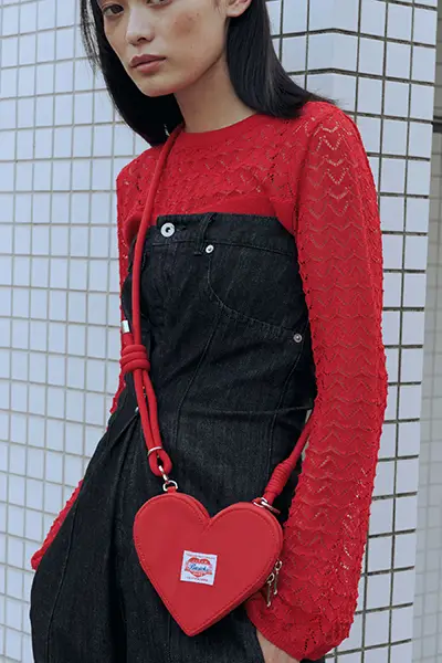 「BASICKS × OUTDOOR PRODUCTS × Firsthand」の「×BASICKS MINI HEART BAG」