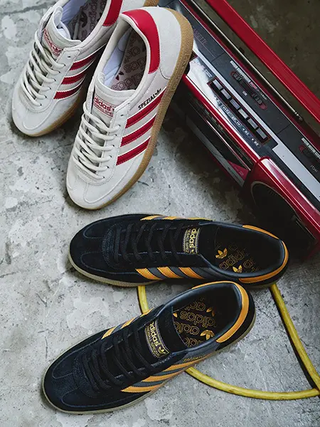 URBAN RESEARCH DOORS 別注の「adidas Originals Exclusive HANDBALLSPEZIAL」