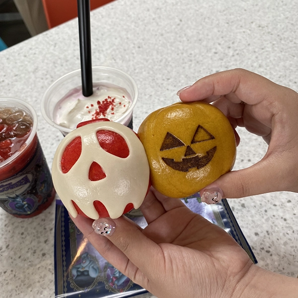 東京ディズニーランドの「ディズニー・ハロウィーン」でいただける「スペシャルまん」