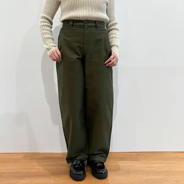 「ユニクロ」UNIQLO and JW ANDERSON「カーブパンツ」