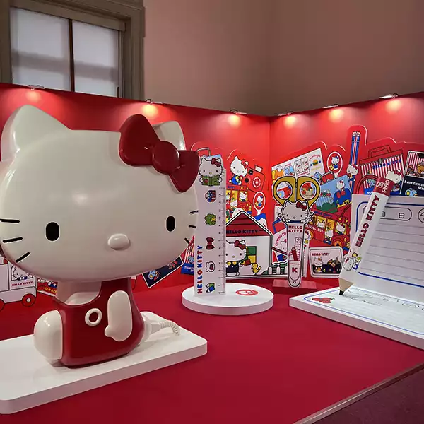 「Hello Kitty展ｰわたしが変わるとキティも変わるｰ」の巨大フォトスポット