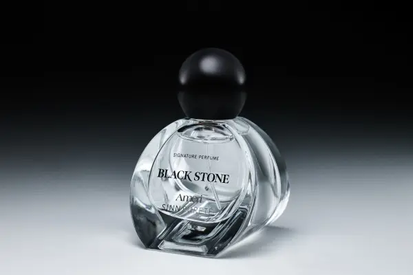 シグネチャーパフューム　BLACK STONE