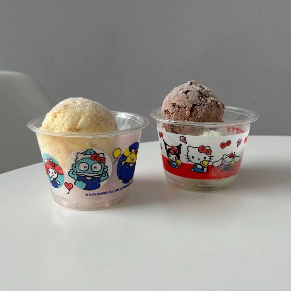 ハローキティと、サーティワンアイスクリームのコラボレーションキャンペーン「HELLO ICE CREAM!（ハロー アイスクリーム！）」第2弾の「サンリオキャラクターズ ダブルカップ」