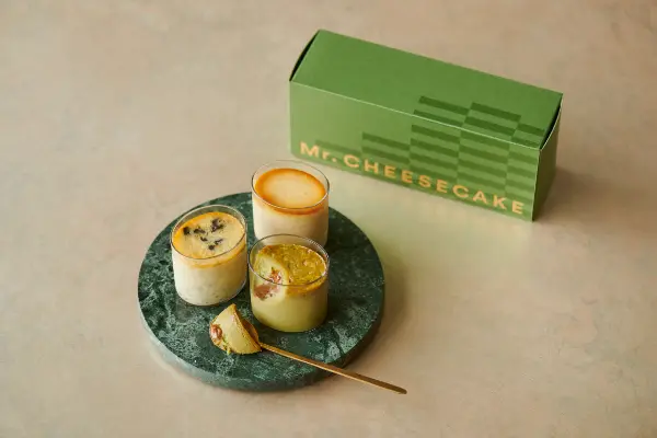 「Mr. CHEESECAKE（ミスターチーズケーキ）」の2024ホリデー限定アソート「Mr. CHEESECAKE Petit Holiday Assortment」