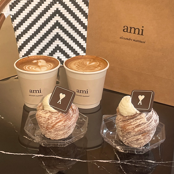 表参道にオープンした「AMI表参道 CAFE＆amp;POP-UP」のカフェメニュー