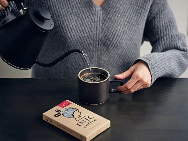 パウダーコーヒーブランド「INIC coffee（イニックコーヒー）」のブランドイメージ