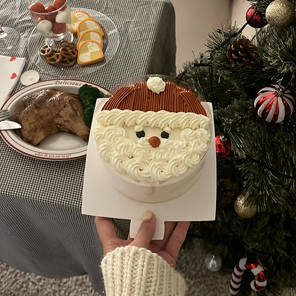 クリスマスケーキを販売している「M's cake」の「Santa」