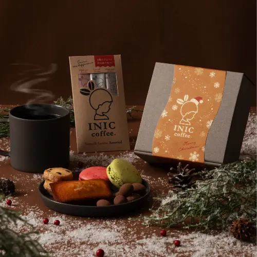 パウダーコーヒーブランド「INIC coffee（イニックコーヒー）」クリスマスギフト2024、スイーツとのペアリングが楽しめる「INIC coffee クリスマススイーツ BOX」