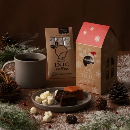 パウダーコーヒーブランド「INIC coffee（イニックコーヒー）」クリスマスギフト2024、スイーツとのペアリングが楽しめる「INIC coffee クリスマスおうちBOX 2024」