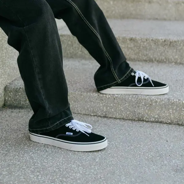 VANS オーセンティック スウェード ブラック