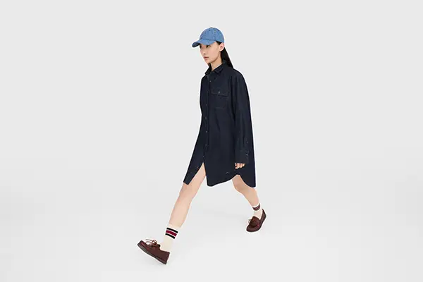 「UNIQLO（ユニクロ）and JW ANDERSON（ジェイ ダブリュー アンダーソン）」2025春夏コレクション「デニムシャツワンピース」