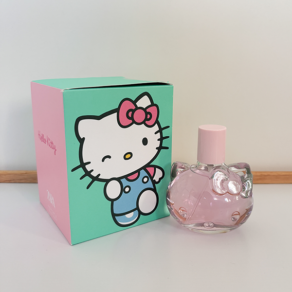 ZARAの「HELLO KITTY © SANRIO EDT」